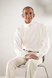 Der Australier Ratziel Bander ist im Oktober und November 2007 persönlich in München bei den Hsin Tao Seminaren anwesend (Foto. HSin Tao)